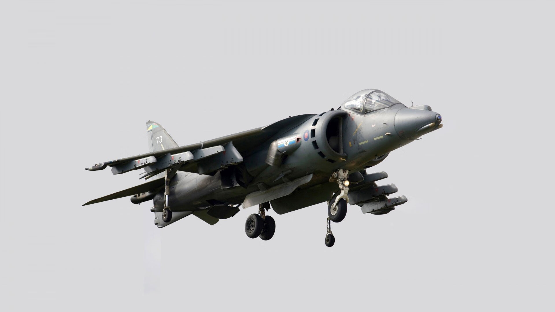 裁判组全程高标准执法比赛节奏控制精准到位,裁判员严格执法